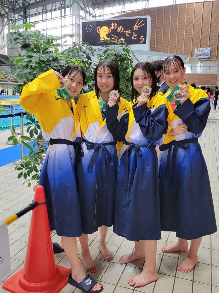 女子水泳部画像 日本体育大学